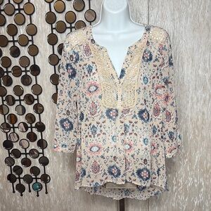 Anthropologie Maeve Floral Blouse with Lace Detail
